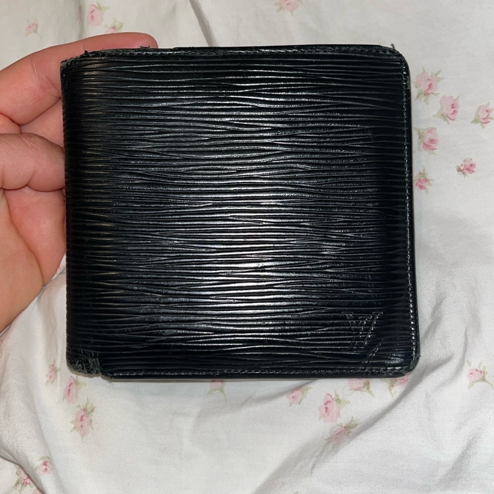 Black EPI LV wallet